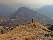 60 In discesa con attenzione dallo scosceso Sentiero delle capre 